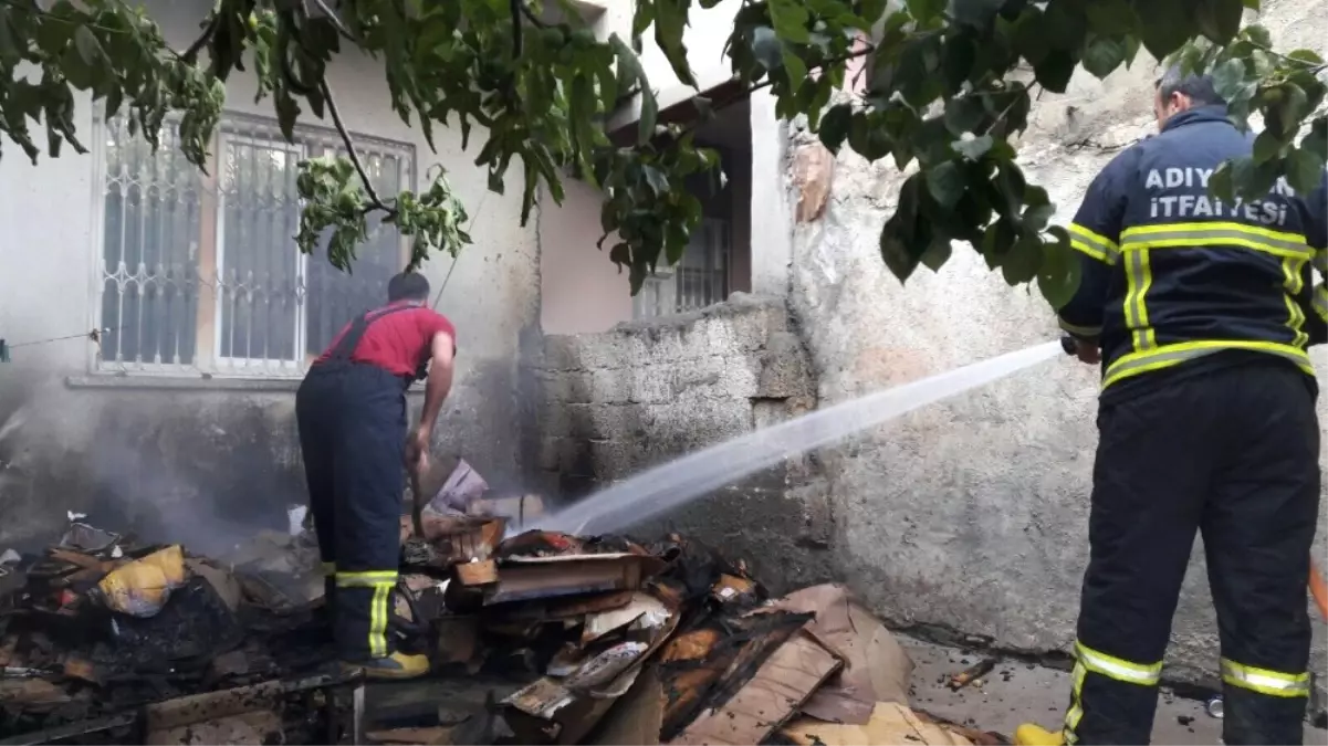 Odunluk Yangını Eve Sıçramadan Söndürüldü