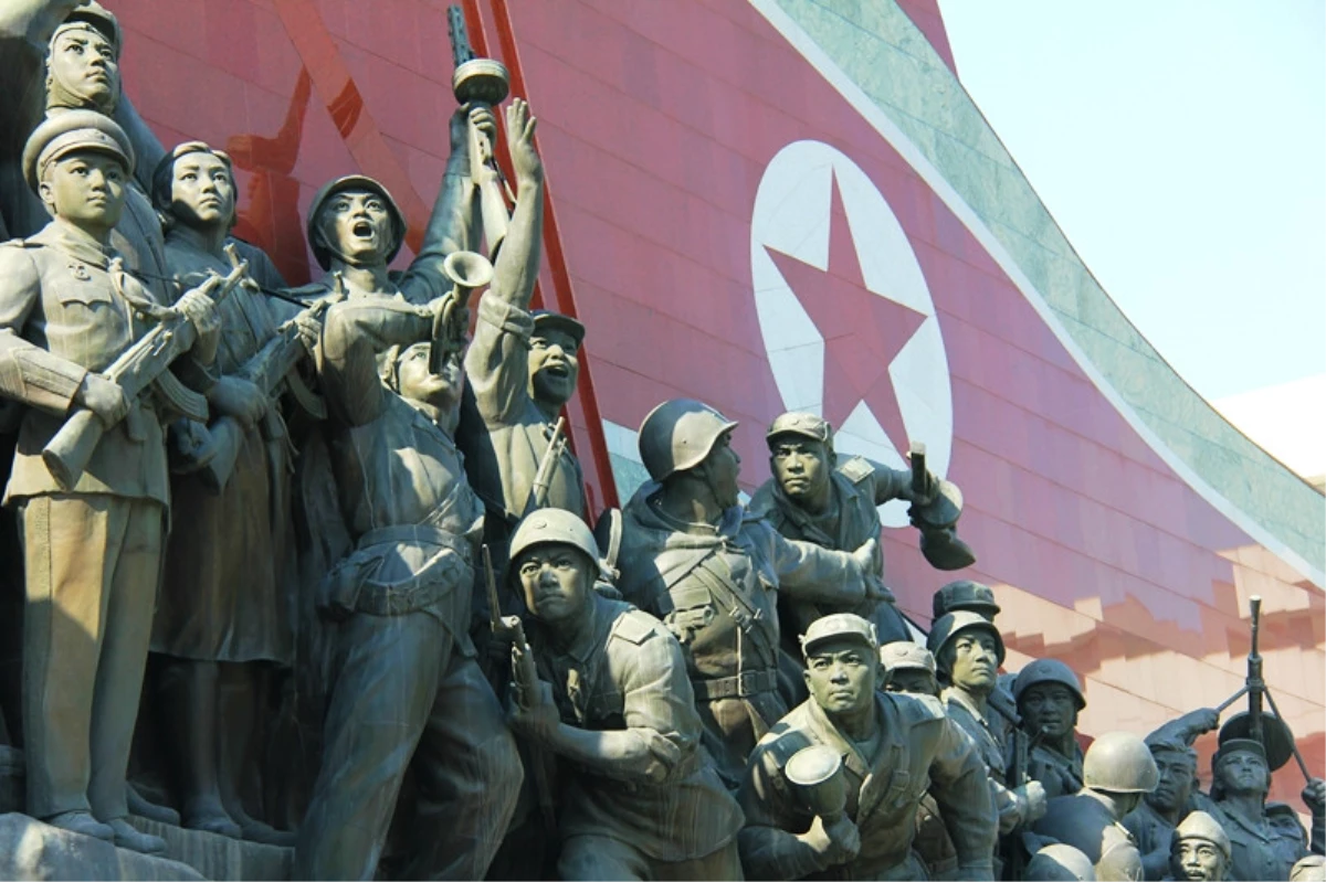 "Ölümsüz Lider"İn Doğum Gününde Kuzey Kore