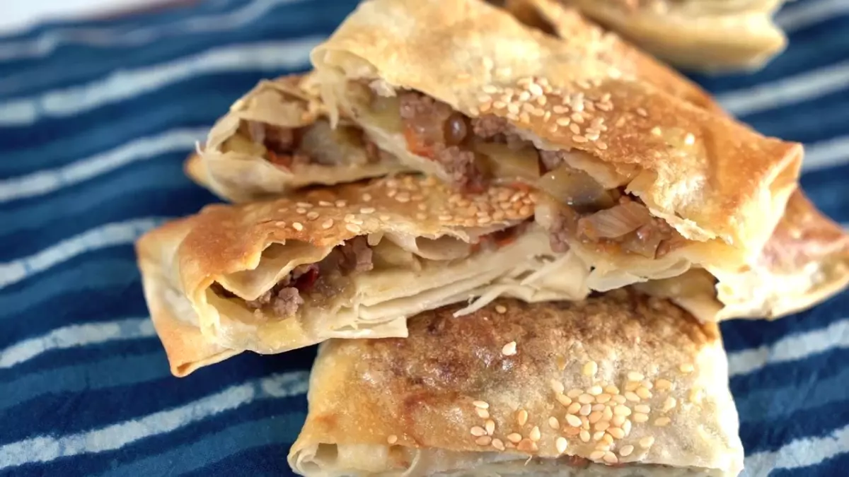 Patlıcanlı Börek Tarifi ile Zengin Sofralar Kurun