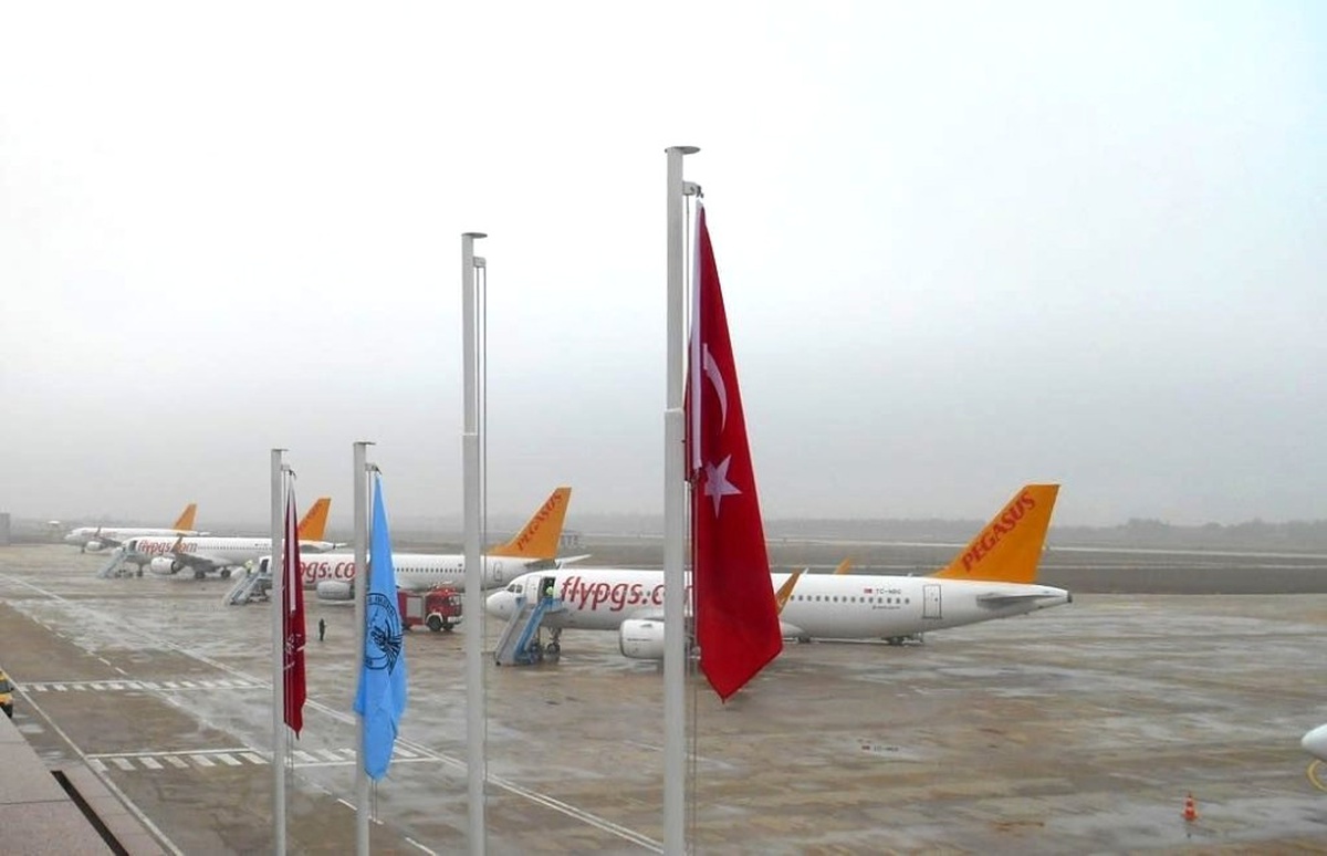 Sabiha Gökçen Havalimanı Pistinde Bakım Çalışması