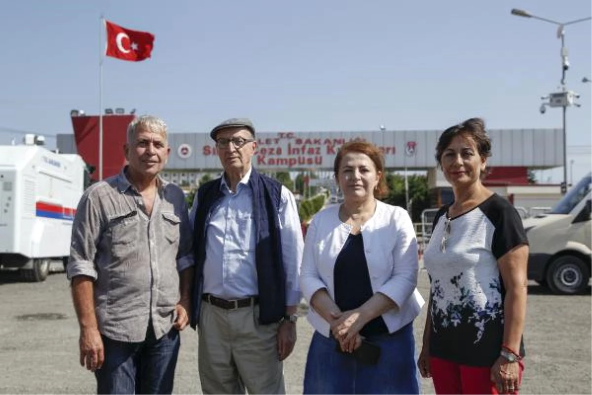Tgc Cumhuriyet Gazetesi Davası\'nda Tutuklu 4 İsmi Ziyaret Etti
