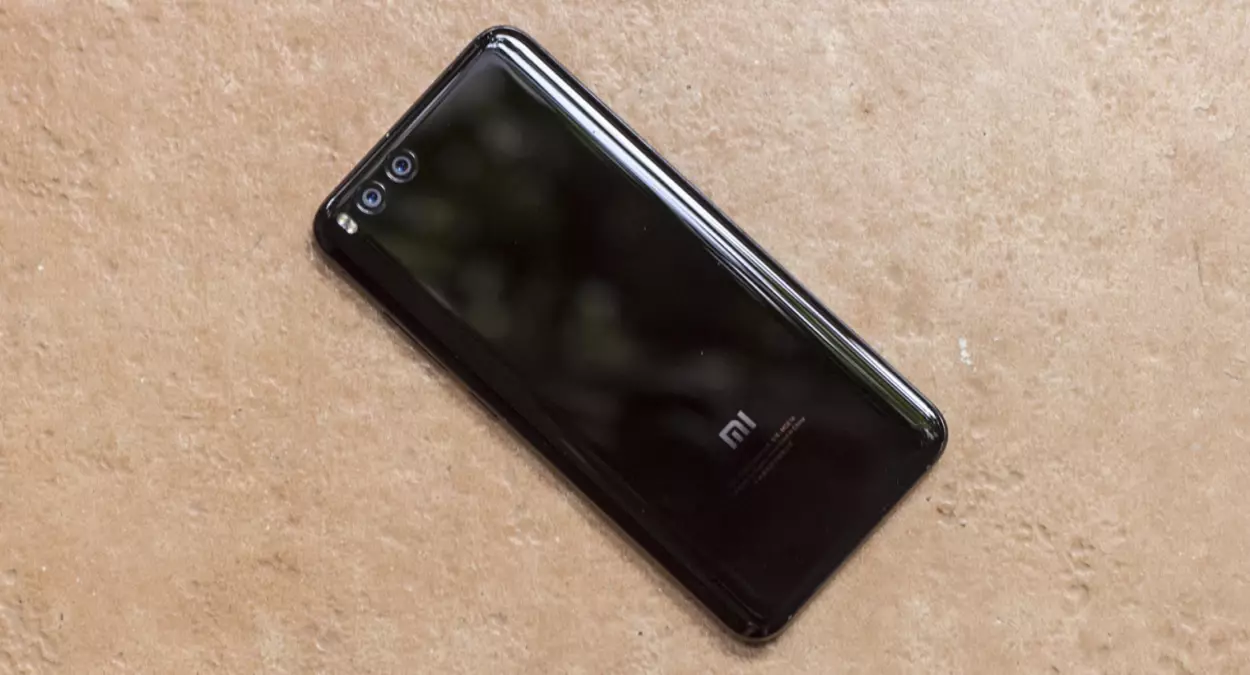 Xiaomi mi 6, 2017\'nin 500 Dolar Altı En İyi Akıllı Telefonu