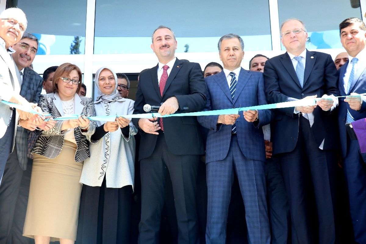Adalet Bakanı Gül\'den Darbecilere "Pişkinlik" Cevabı