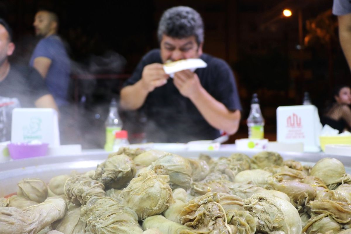 Adanalılar Sabaha Kadar Şırdan Yiyor