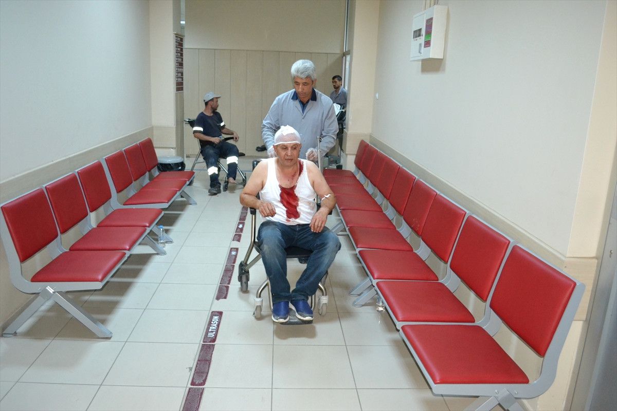 Aksaray\'da Miras Kavgası: 5 Yaralı