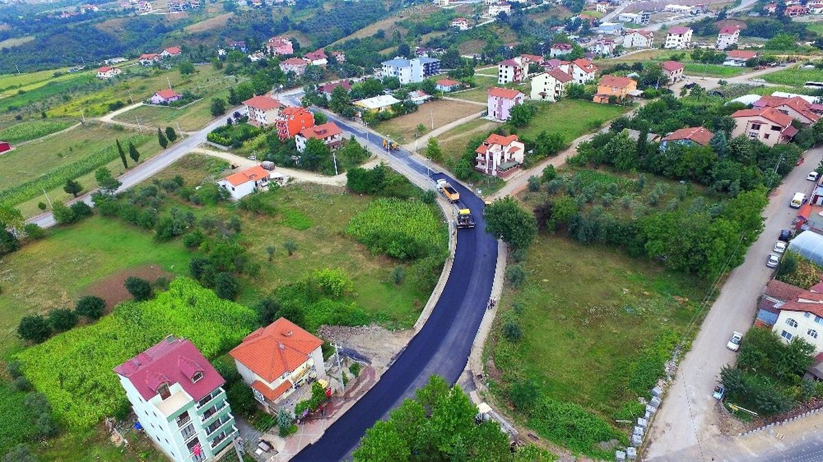 Başiskele\'de Asfalt Çalışmaları Sürüyor