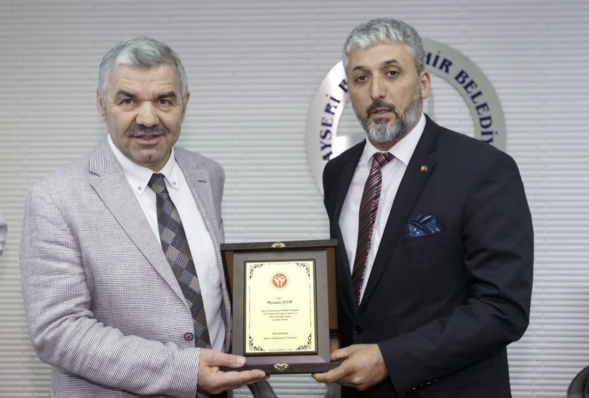 Başkan Çelik, Dünya ve Olimpiyat Şampiyonlarını Ödüllendirdi