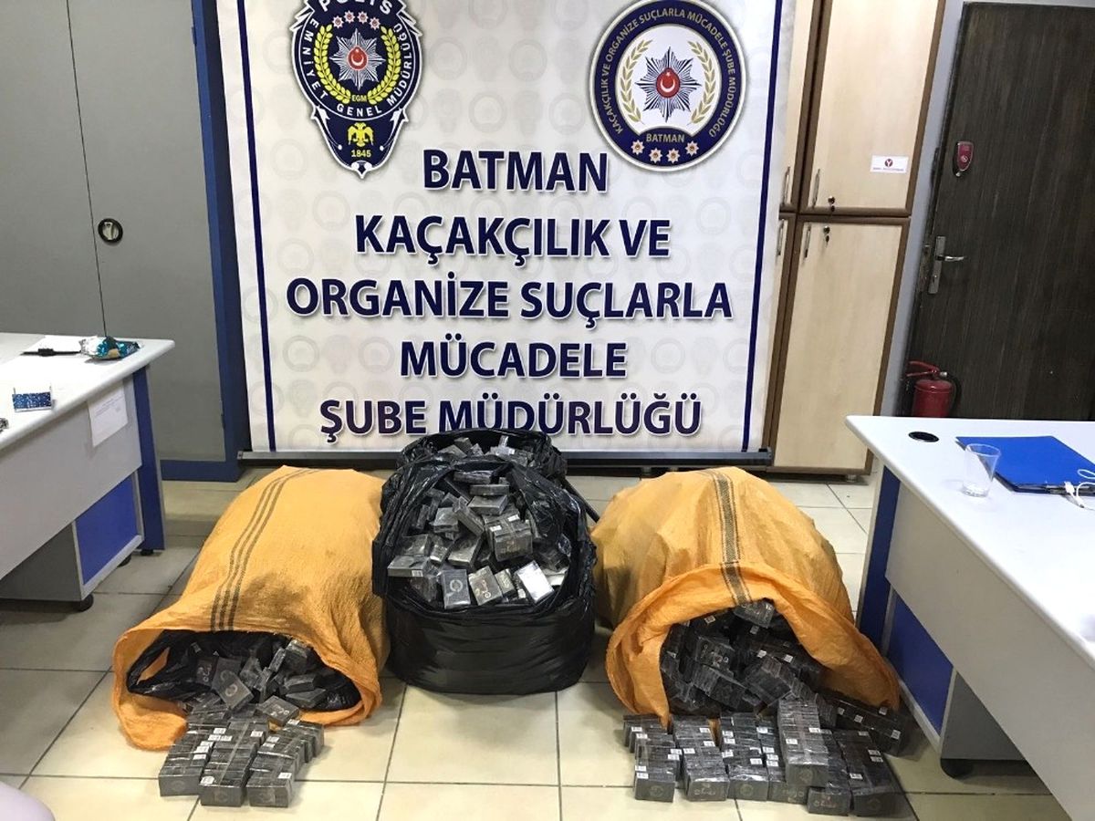 Batman\'da 2 Bin 400 Paket Kaçak Sigara Ele Geçirildi