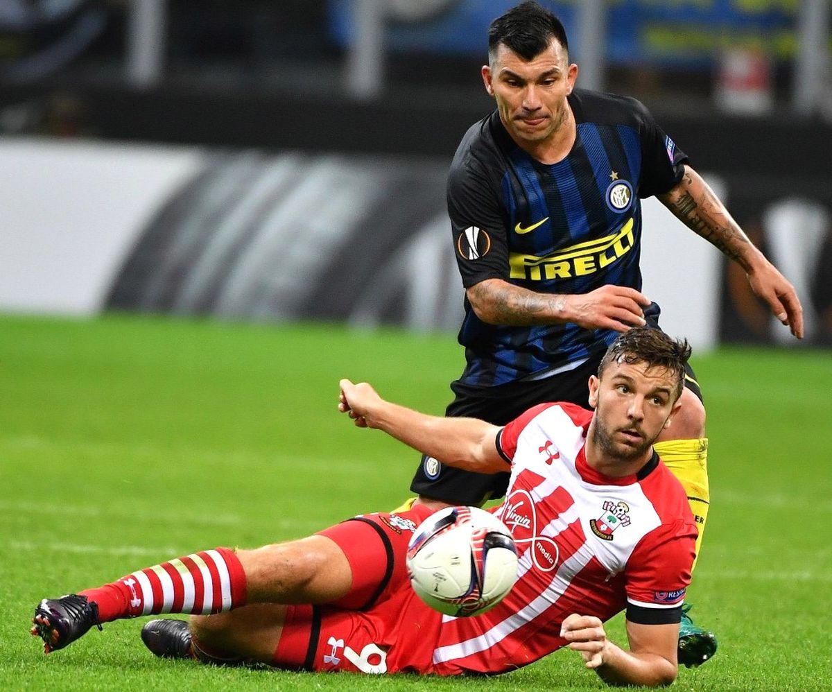 Beşiktaş Medel\'i Açıkladı