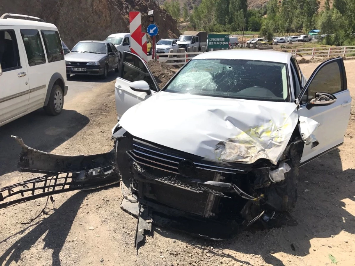 Bingöl\'de Trafik Kazası: 4 Yaralı