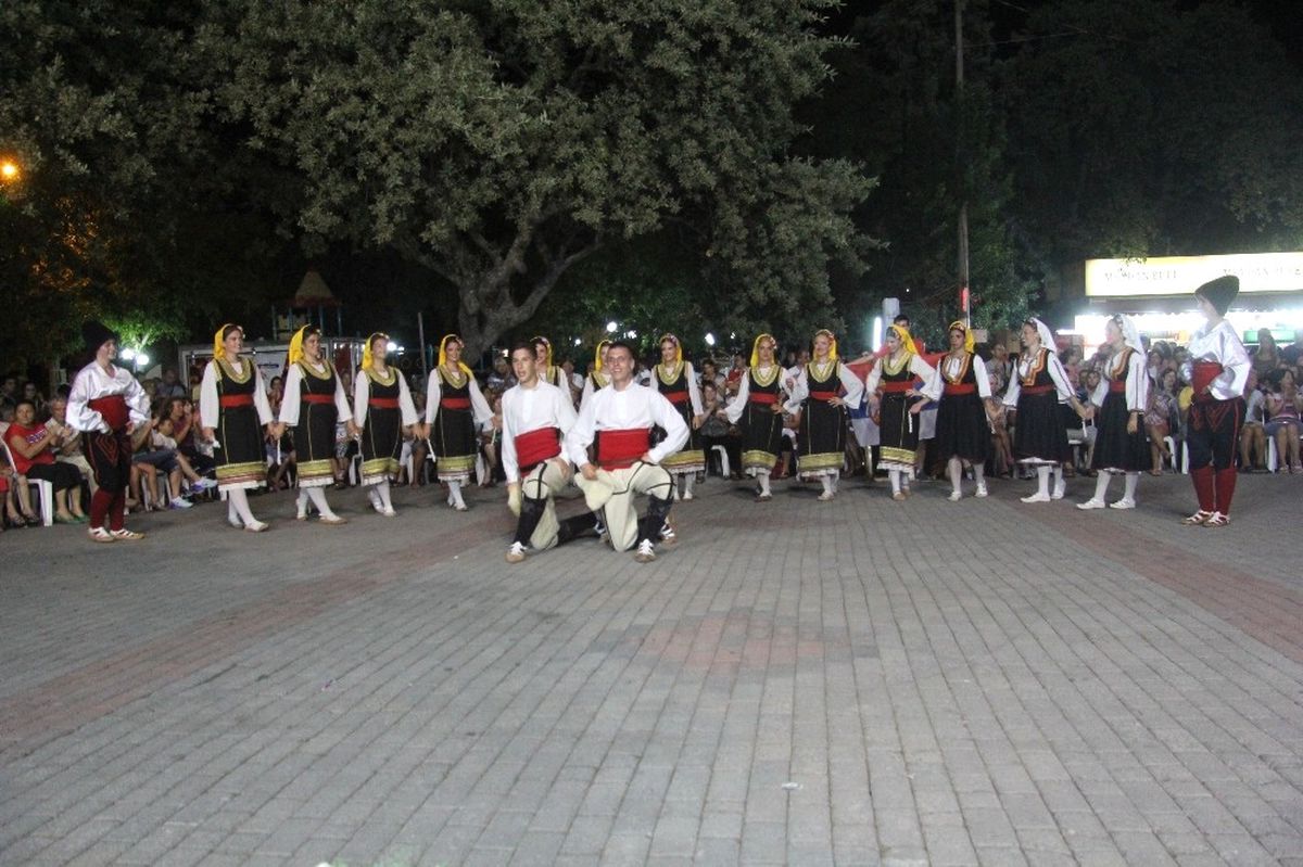 Burhaniye\'de Halk Oyunları Şenliği Düzenlenecek