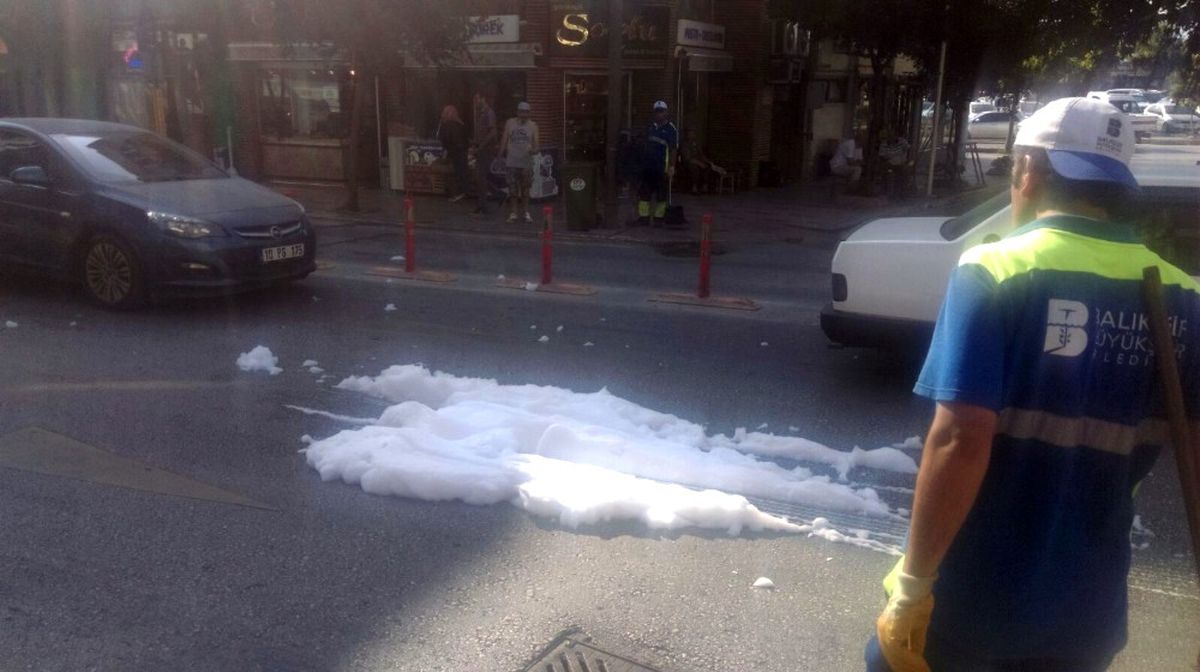 Cadde Köpürdü