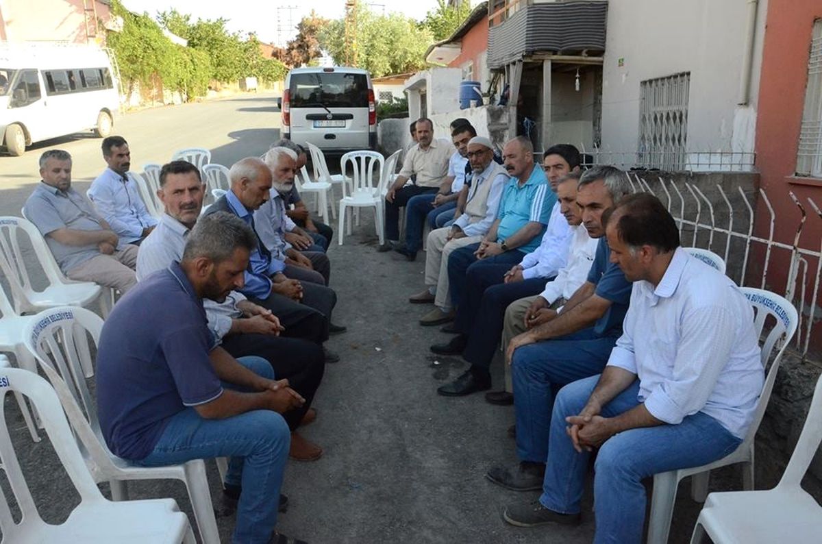 CHP\'li Kiraz\'dan Traktör Kazasında Ölenlerin Ailelerine Baş Sağlığı Ziyareti