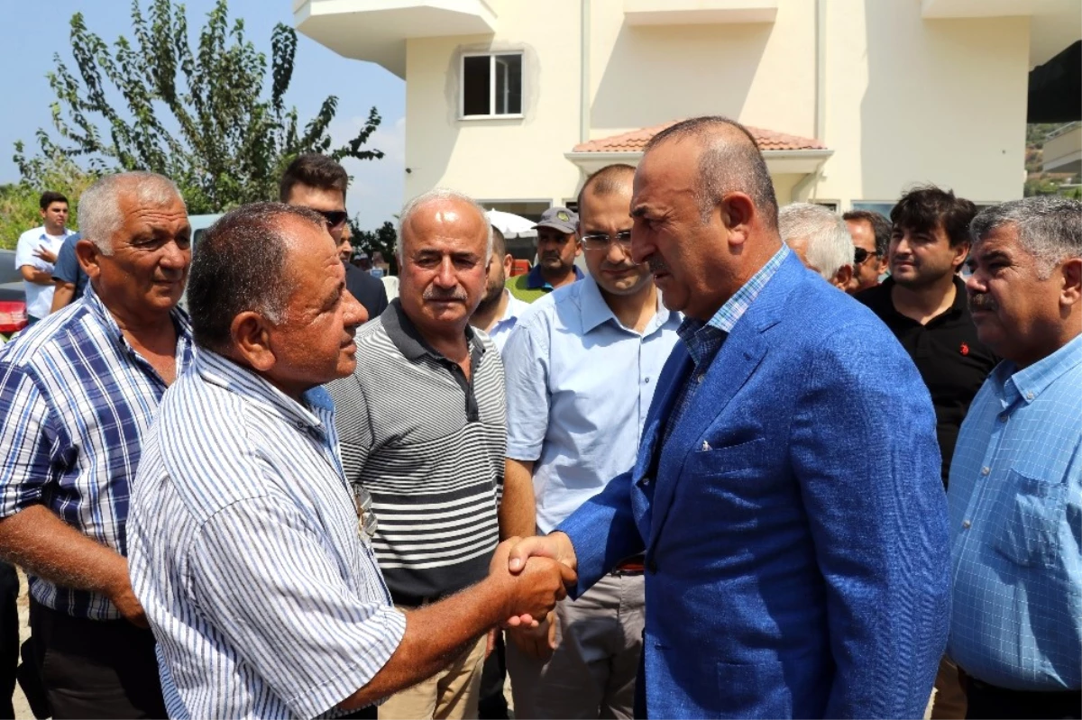 Dışişleri Bakanı Antalya\'da Taziye Ziyaretinde Bulundu