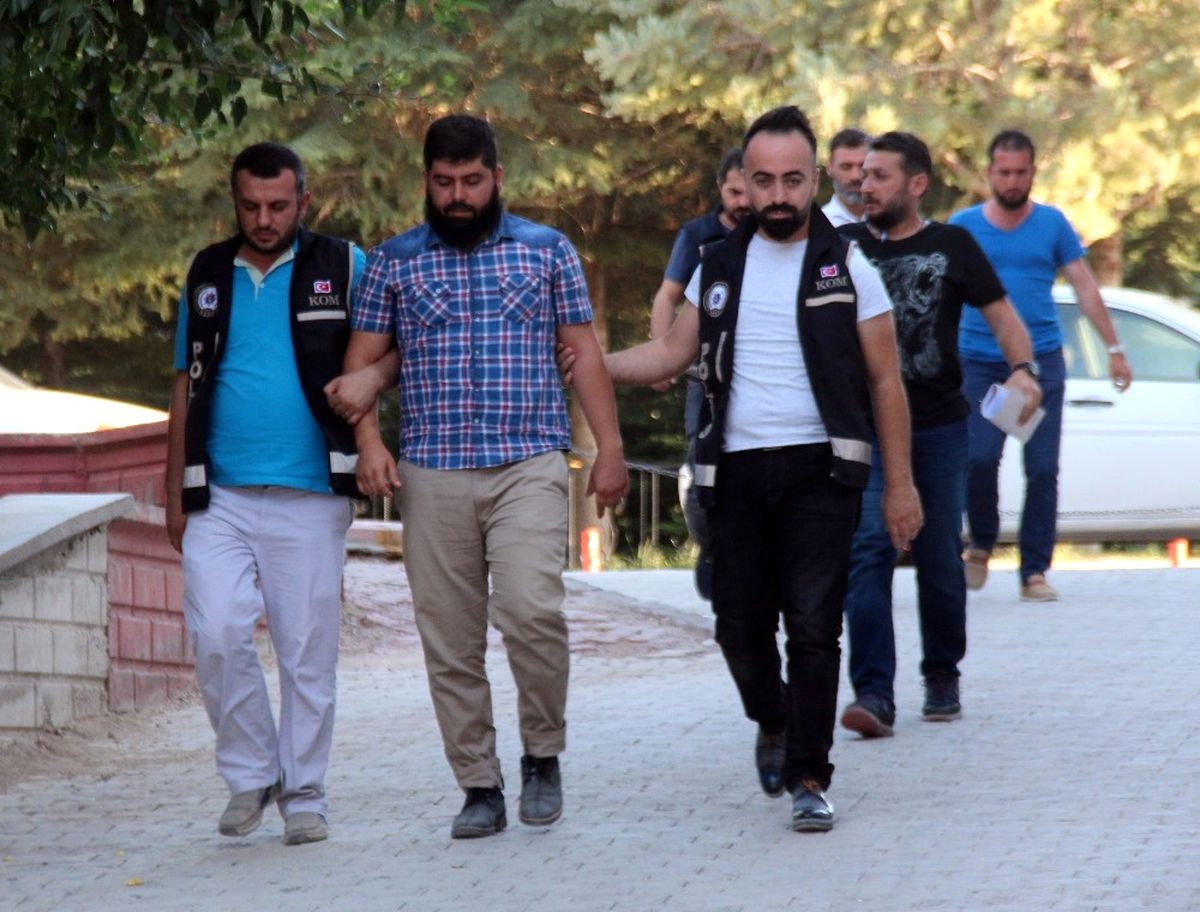 Elazığ\'da Deaş Operasyonu: 22 Gözaltı