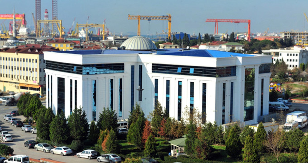 FETÖ\'cülerin Avukatları Haciz İçin Tuzla Belediyesi\'nin Kapısına Dayandı