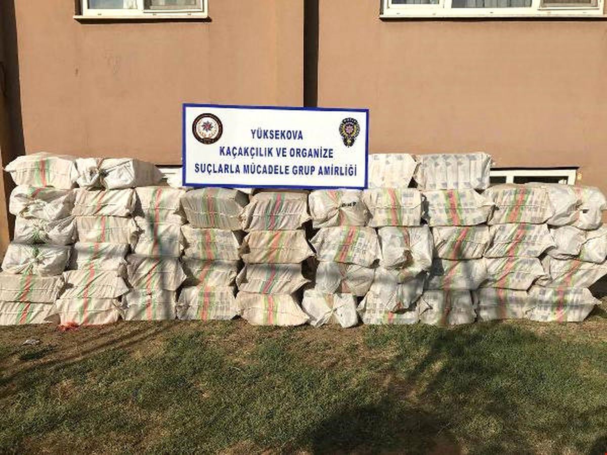 Hakkari\'de 26 Bin Paket Kaçak Sigara Ele Geçirildi