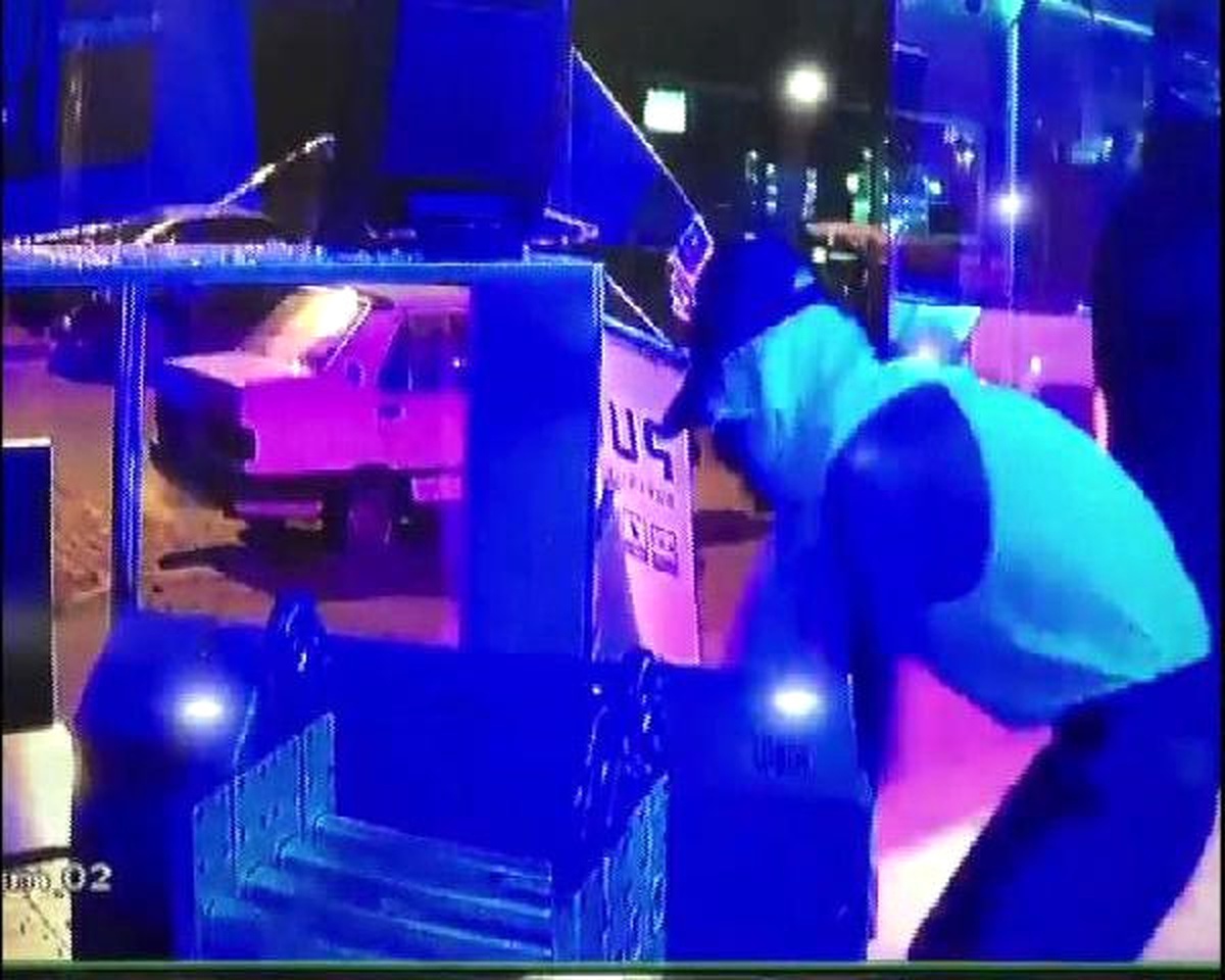 Hırsızlar Güvenlik Kamerasına Yakalandı