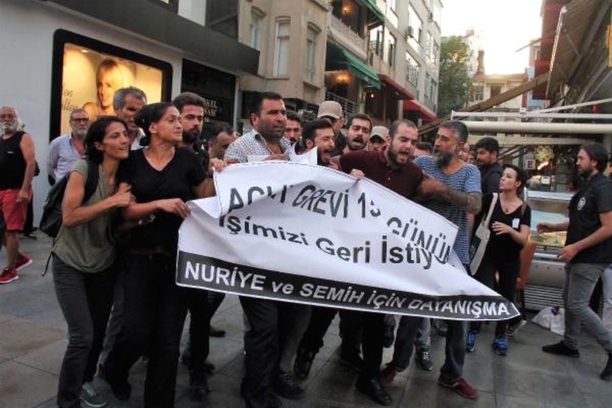 Kadıköy\'de Nuriye Gülmen ve Semih Özakça\'ya Destek Eylemine Polis Müdahalesi: 16 Gözaltı