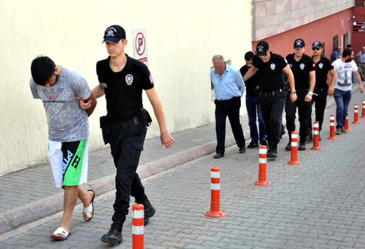 Kayseri\'de Uyuşturucu Ticaretine 3 Tutuklama