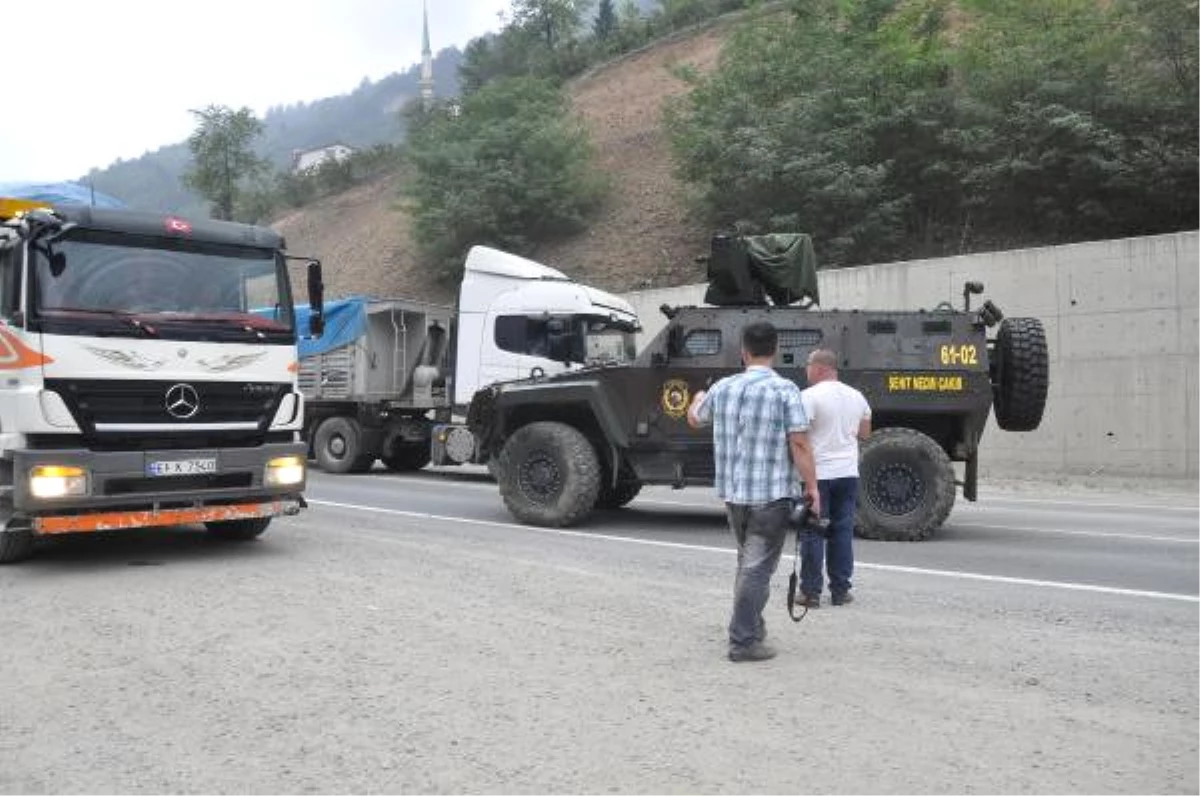 Maçka\'da PKK\'lı Teröristlerle Çatışma: 1 Başçavuş Şehit, 1 Genç Yaşamını Yitirdi (3)