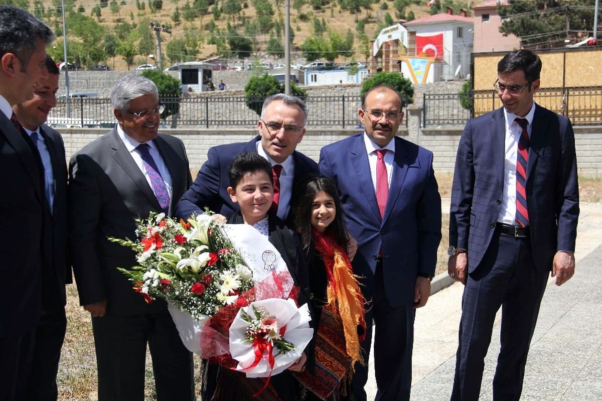 Maliye Bakanı Ağbal Bitlis\'te