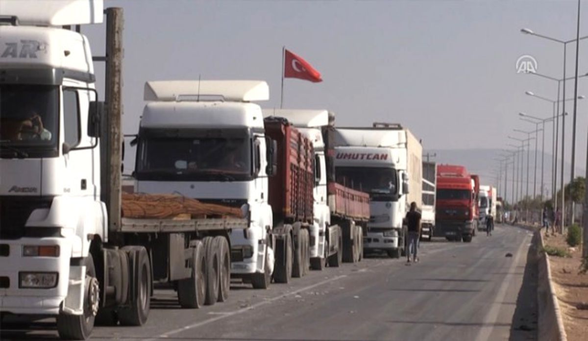 Öncüpınar Sınır Kapısı\'nda Yoğunluk