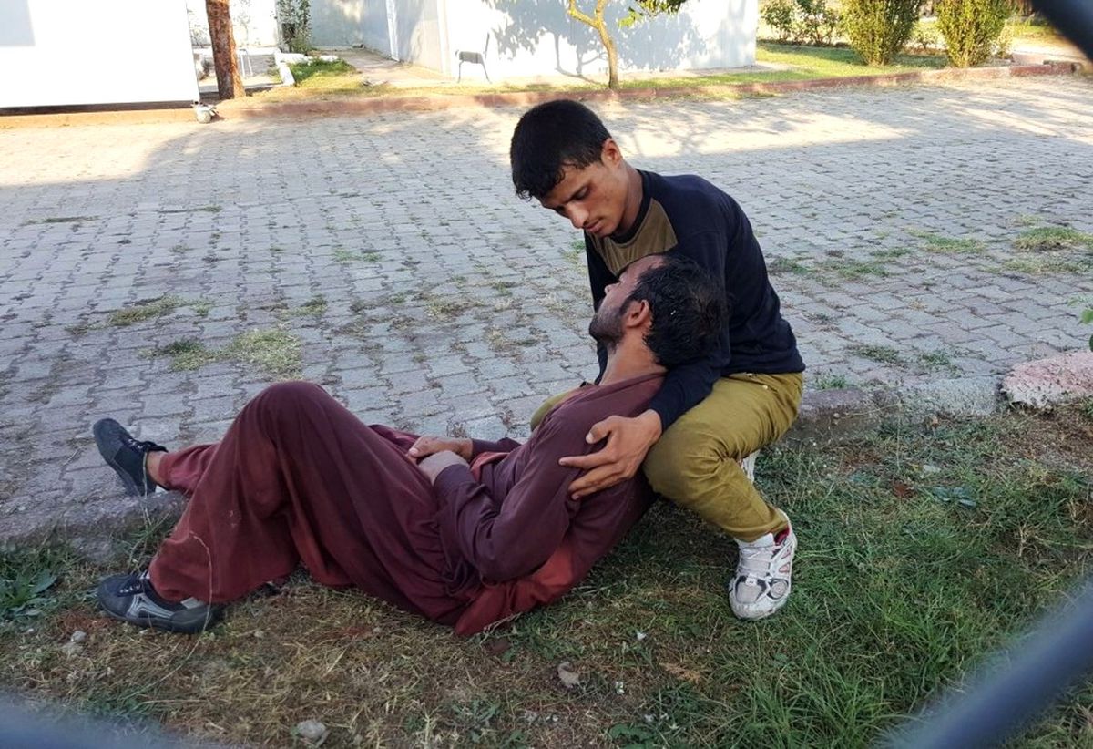 Otobüsteki Kalabalığı Gören Sürücüler İhbar Etti, Mülteciler Yakalandı