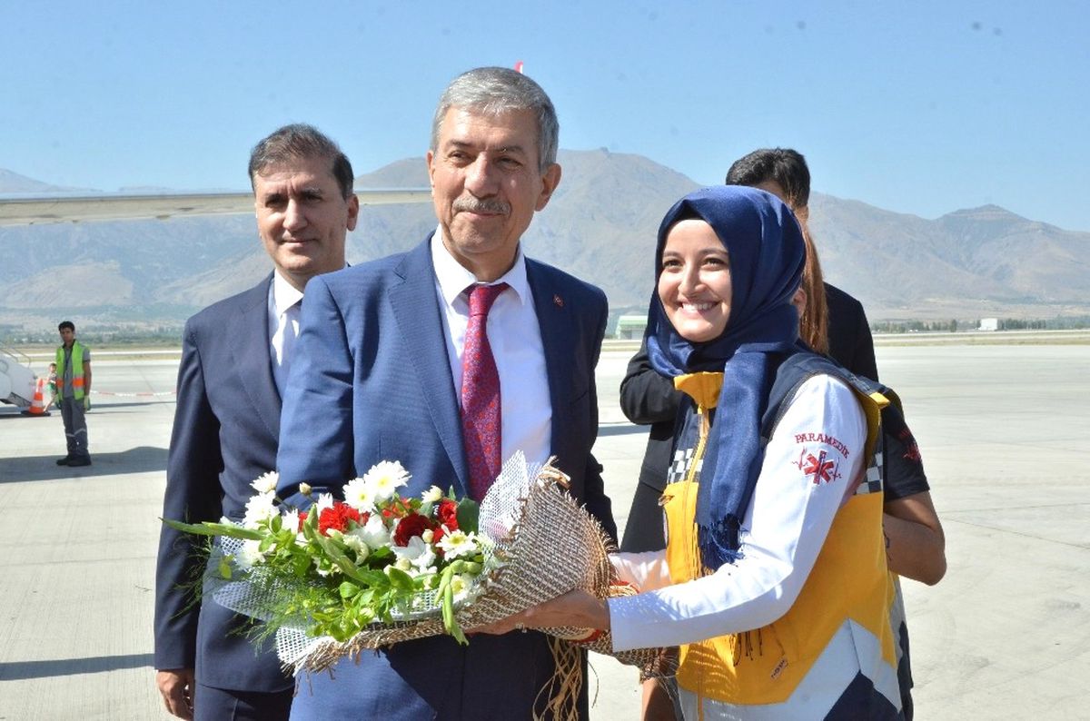 Sağlık Bakanı Demircan, Erzincan\'da