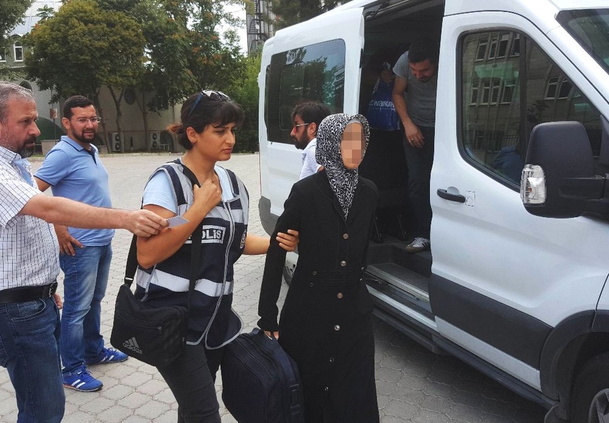 Samsun\'da Fetö\'den Gözaltına Alınan 25 Kişiden 8\'i Adliyede