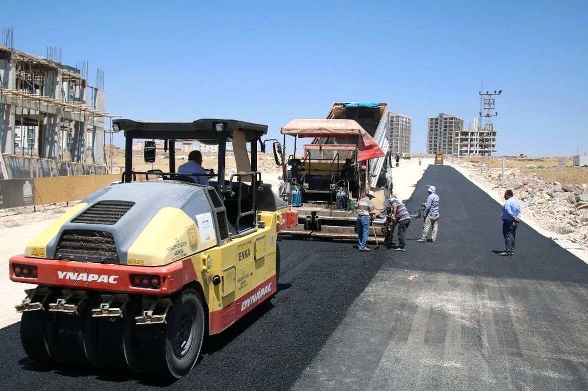 Şanlıurfa\'da Sıcak Asfaltla Seferberliği