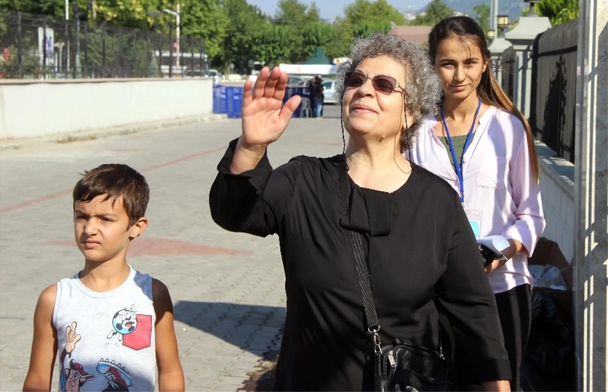 Şehit Polis Nedip Cengiz Eker\'in Annesi Güzel Eker: "İdamlarını İstiyorum"