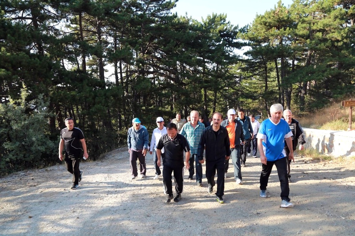 Yozgat\'ta Kamu Çalışanları Sağlıklı Yaşam İçin Yürüdü