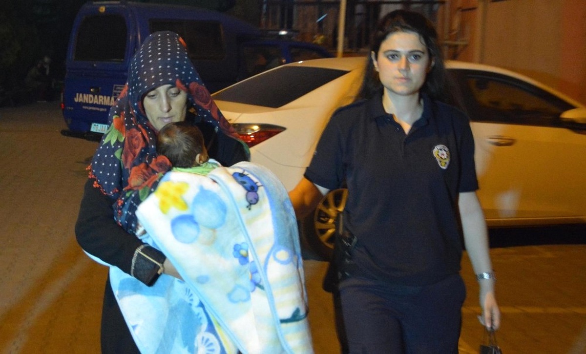 3 Yaşındaki Kızını Döven Üvey Anne Tutuklandı