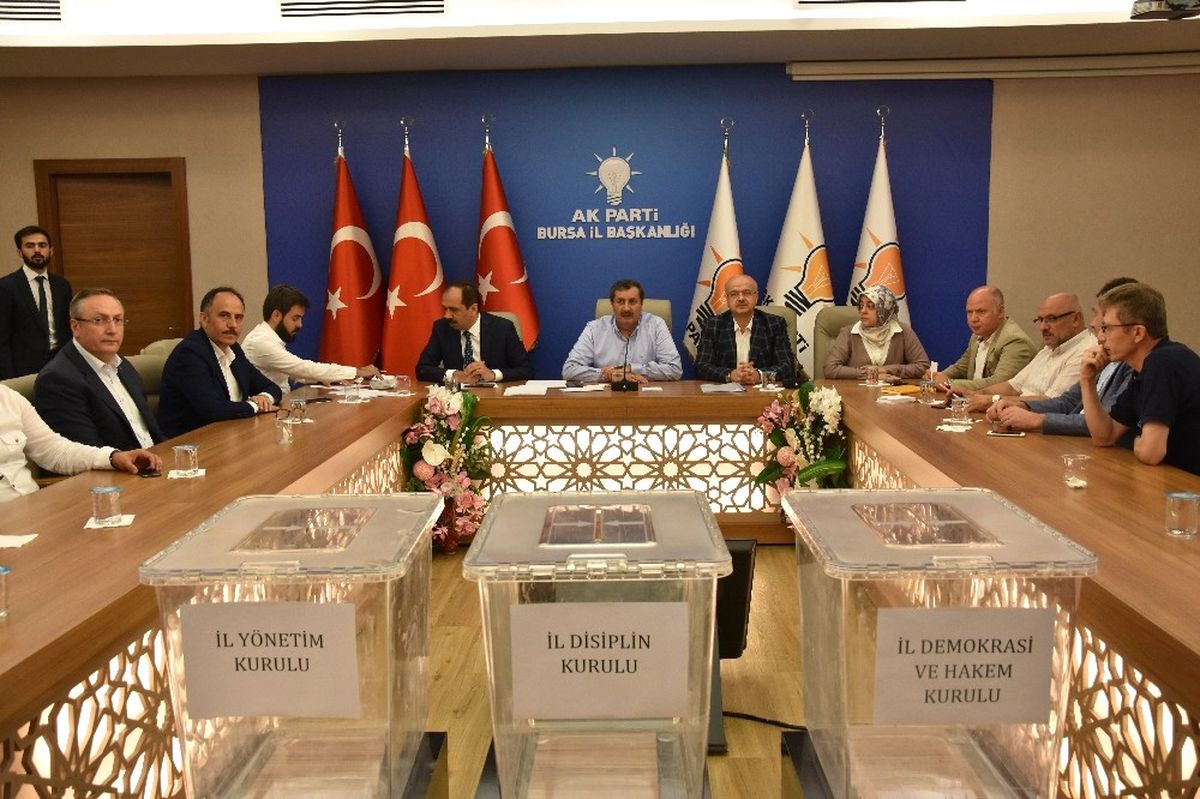 AK Parti\'de Temayül Maratonu Başladı