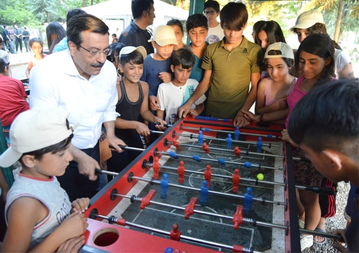 Başkan Atilla, Çocuk Yaz Kampı\'nda Çocuklarla Buluştu