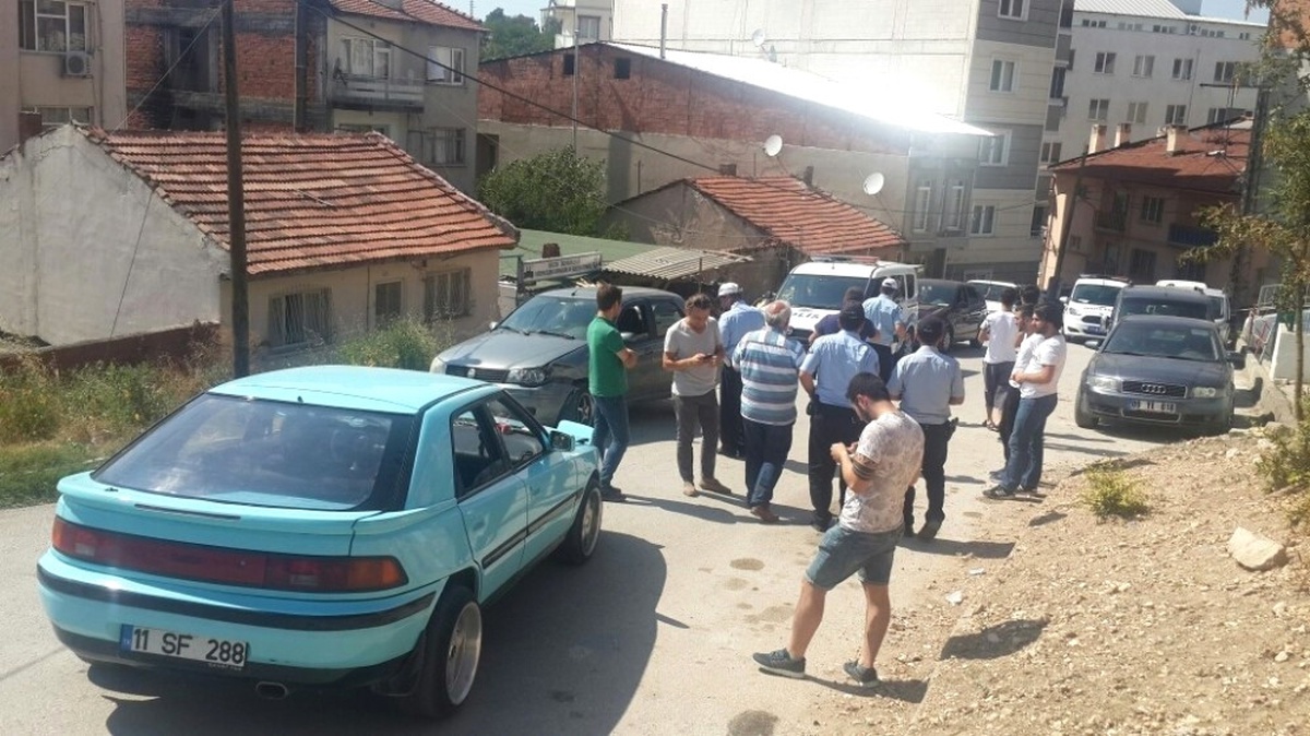 Bilecik\'te Meydana Gelen Trafik Kazasında 3 Kişi Yaralandı
