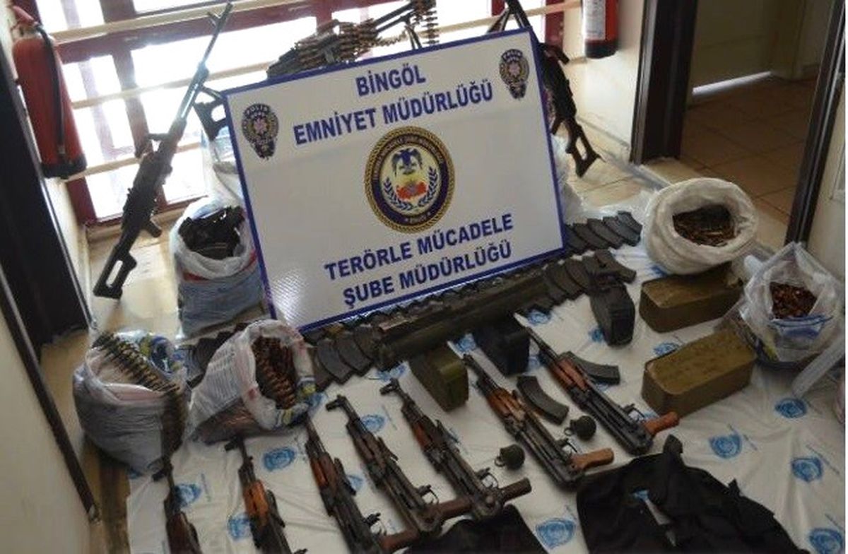 Deaş Operasyonunda Cephanelik Gibi Araç Ele Geçirildi