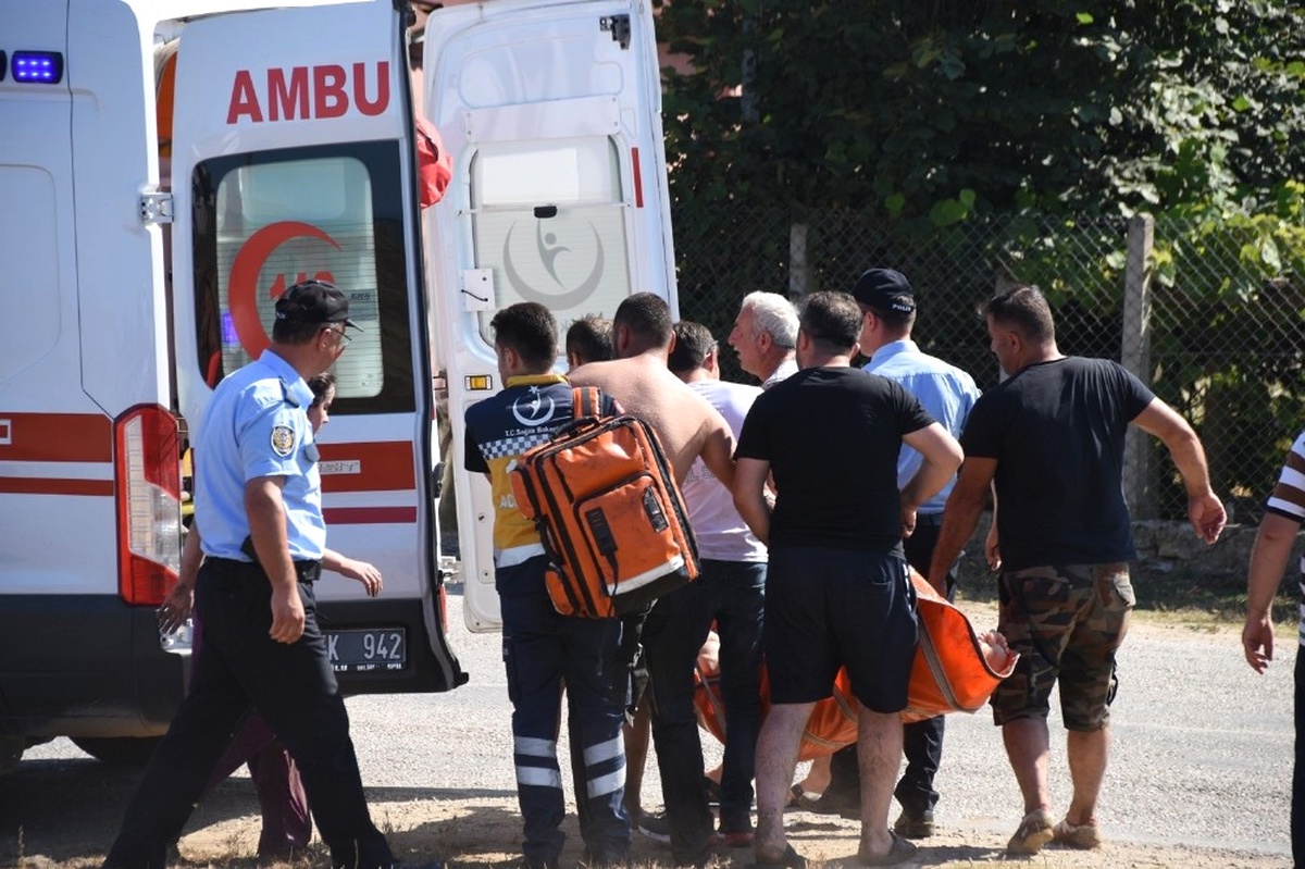 Denizde Boğulma Tehlikesi Geçiren Genç Hastaneye Kaldırıldı