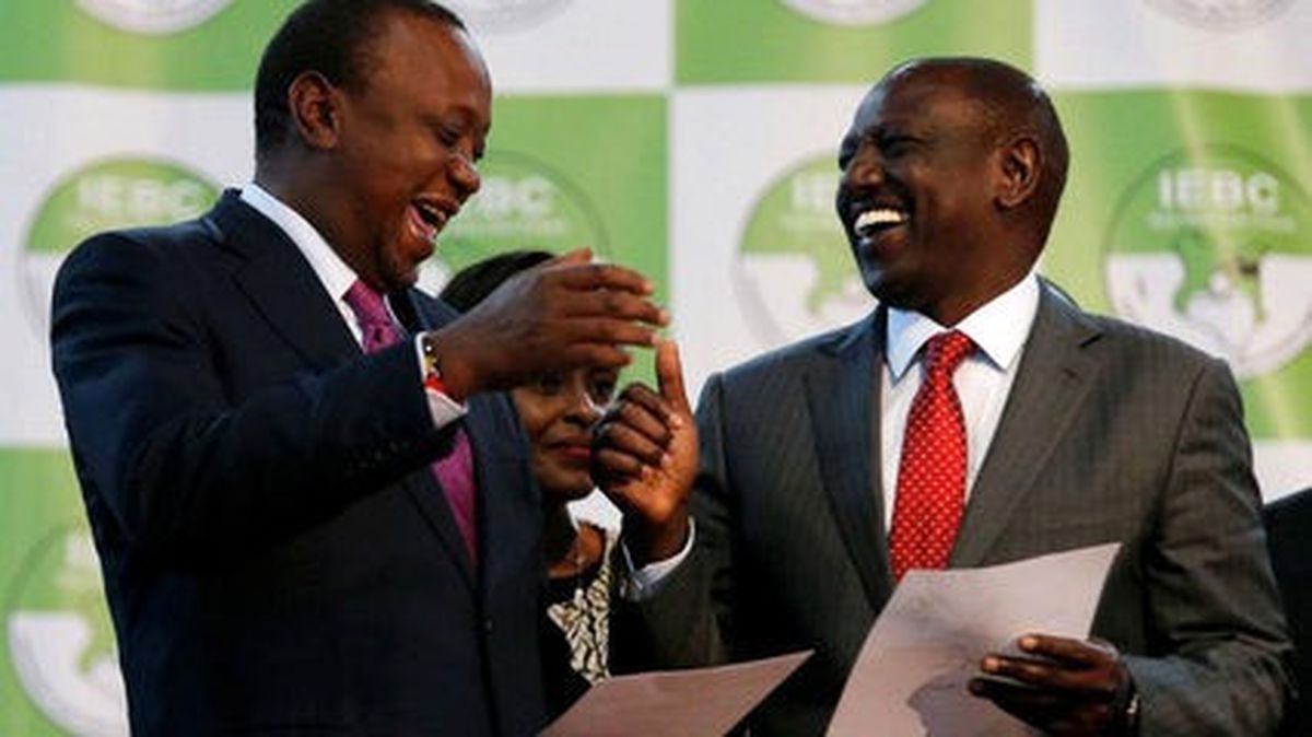 Kenya\'da Devlet Başkanı Uhuru Kenyatta Görevine Yüzde 54,27\'lik Oy Oranıyla Yeniden Seçildi