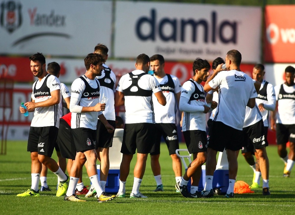 Medel, Beşiktaş\'la İlk Antrenmanına Çıktı