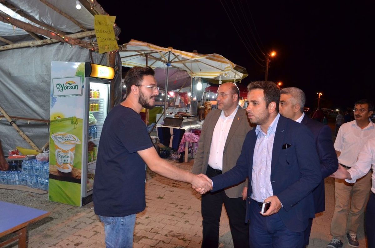 Milletvekili İshak Gazel ve AK Parti İl Başkanı Ali Çetinbaş Hisarcık Festivali\'ni Gezdi