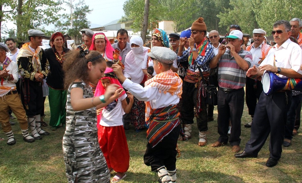 Muğla\'da "Üç Telli Bağlama ve Cura Festivali" Düzenlendi