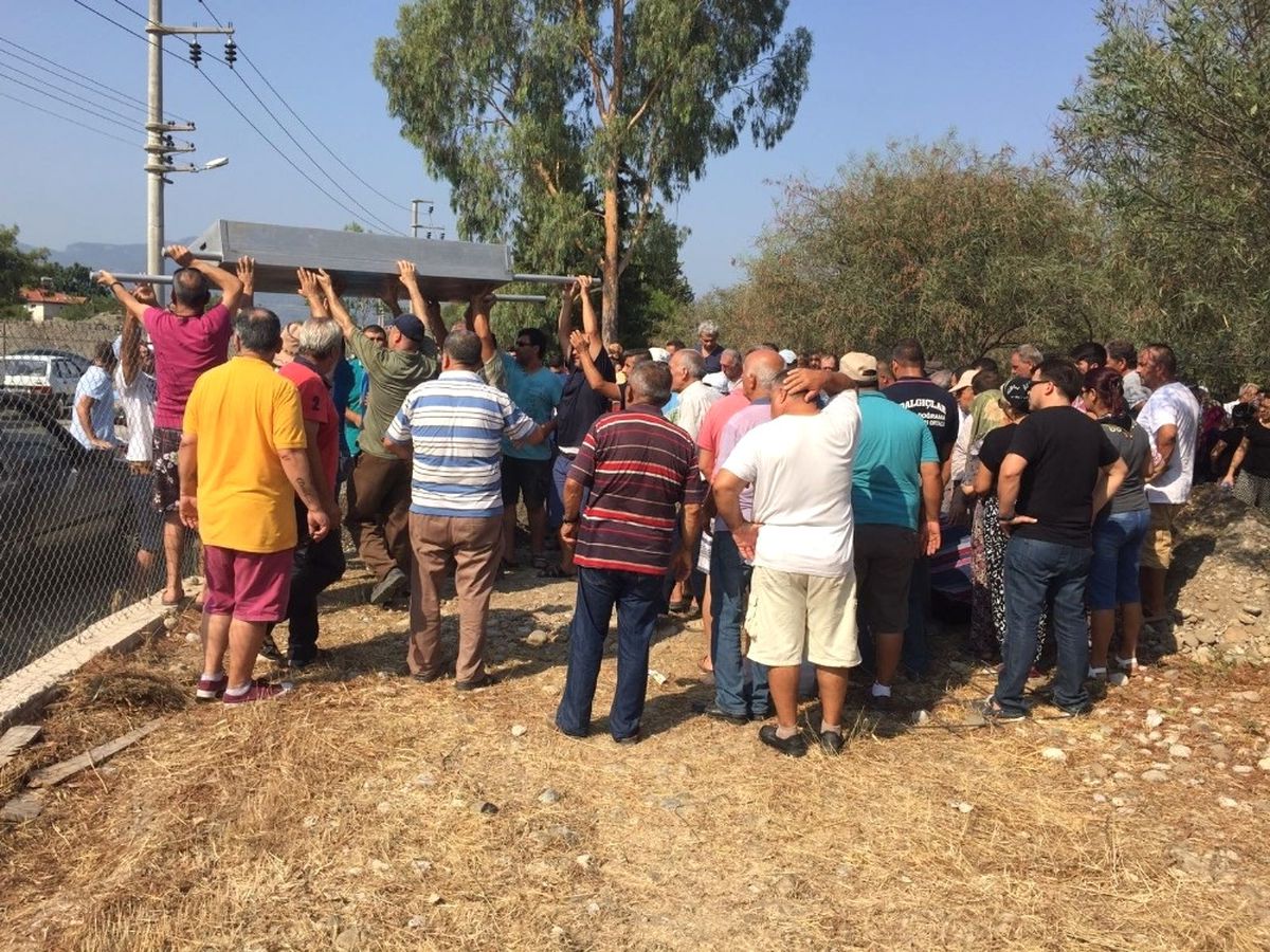 Otobanda Vefat Eden Tır Şoförü Toprağa Verildi