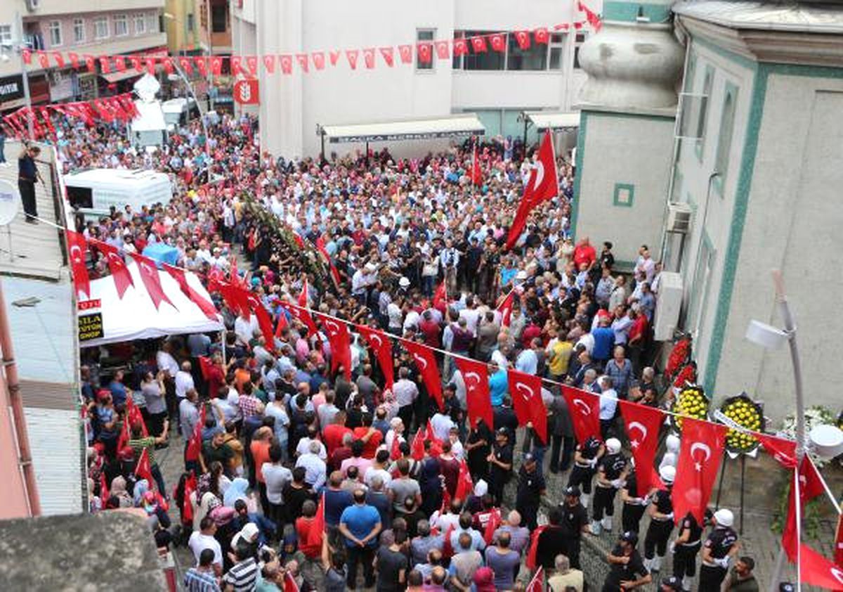 PKK\'nın Şehit Etiği Eren\'i, Maçka Bağrına Bastı (2) - Yeniden