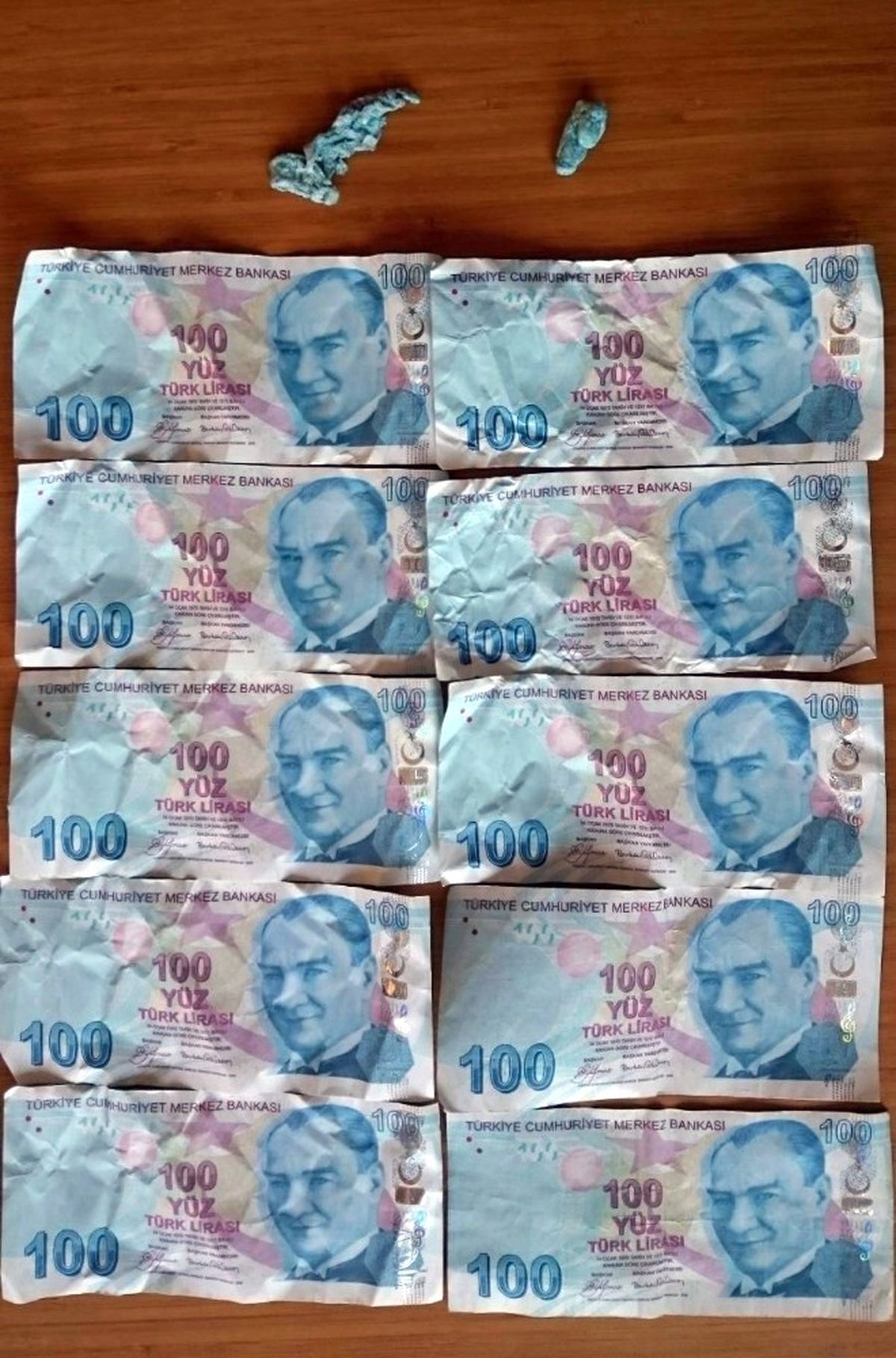 Polisi Görünce Sahte Parayı Yutmak İstedi