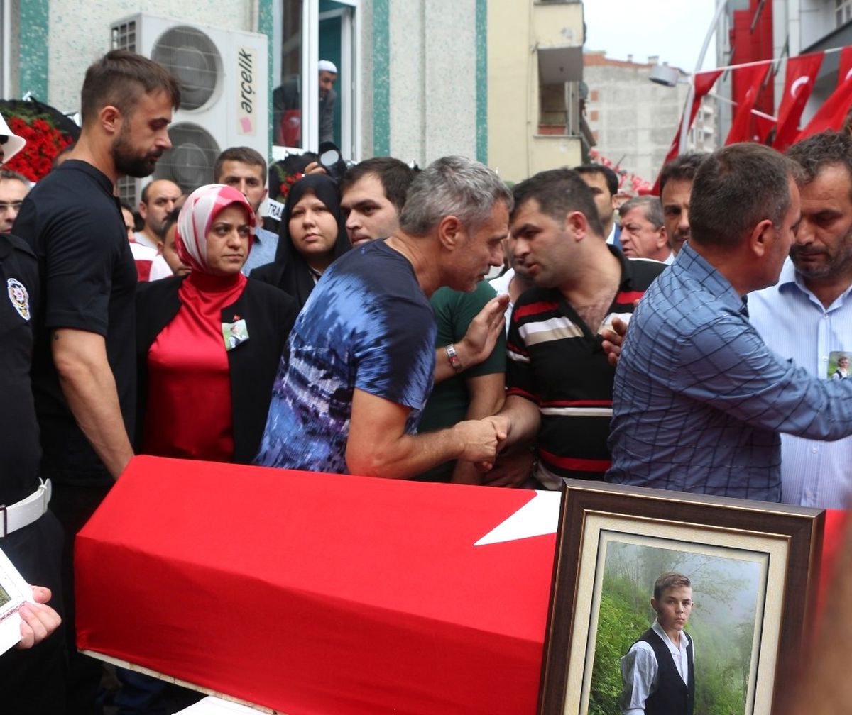 Şehit Eren Son Yolculuğuna Uğurlandı