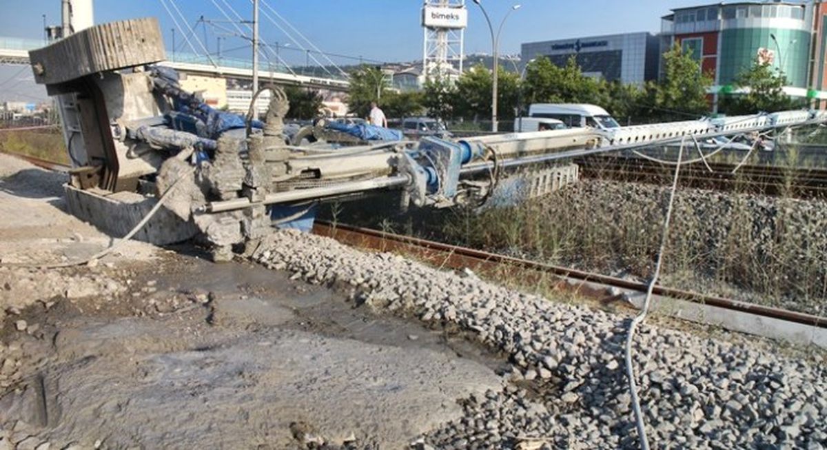 Sondaj Makinesi Devrildi, Yht Seferleri Durdu