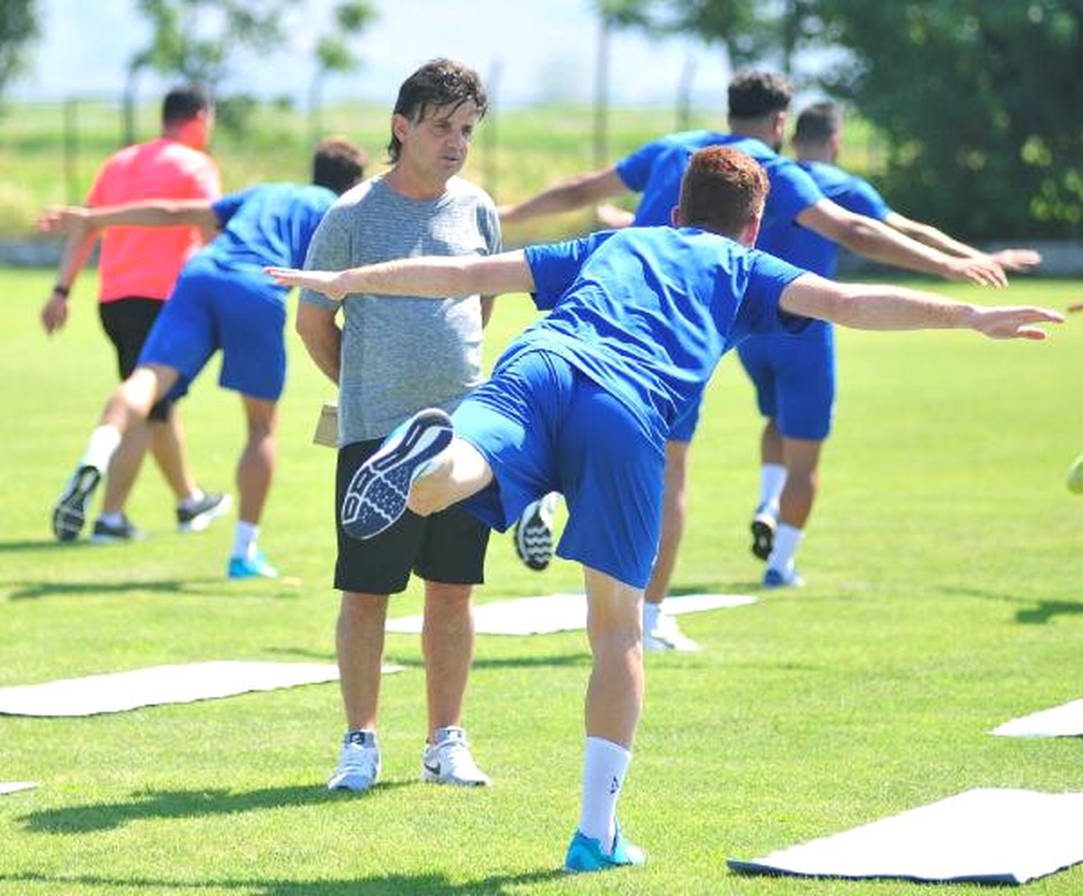 Suat Kaya\'dan Menemen Belediyespor\'a Güvence