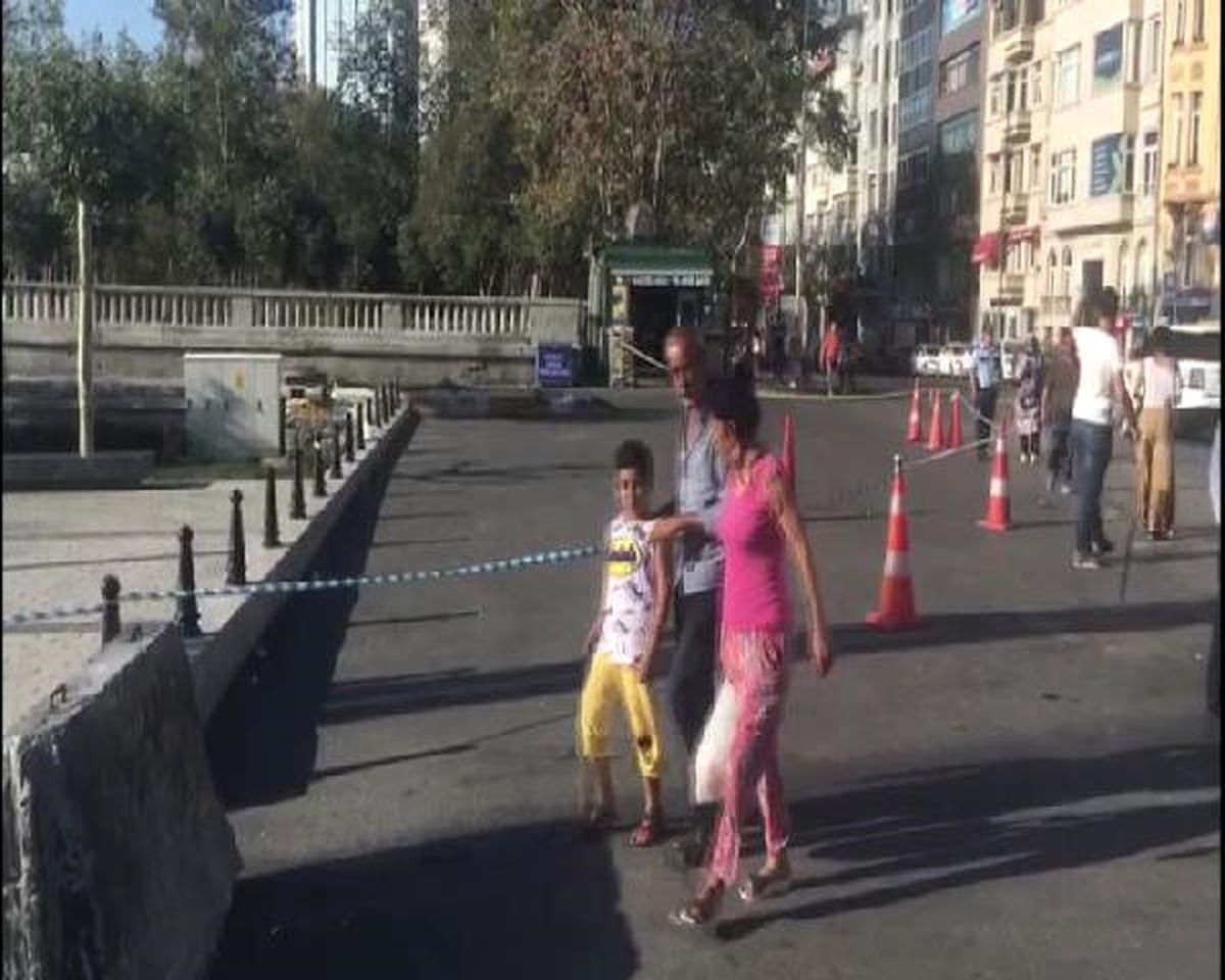 Taksim\'de Şüpheli Paket Alarmı (1)